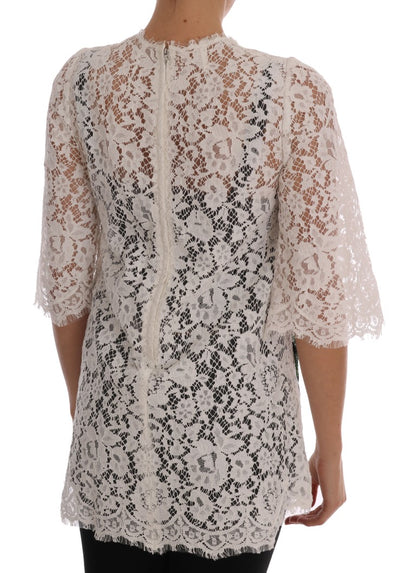 Elegante weiße Minibluse mit Spitzenverzierung