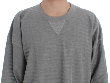 Eleganter grauer Pullover mit Rundhalsausschnitt aus Seide