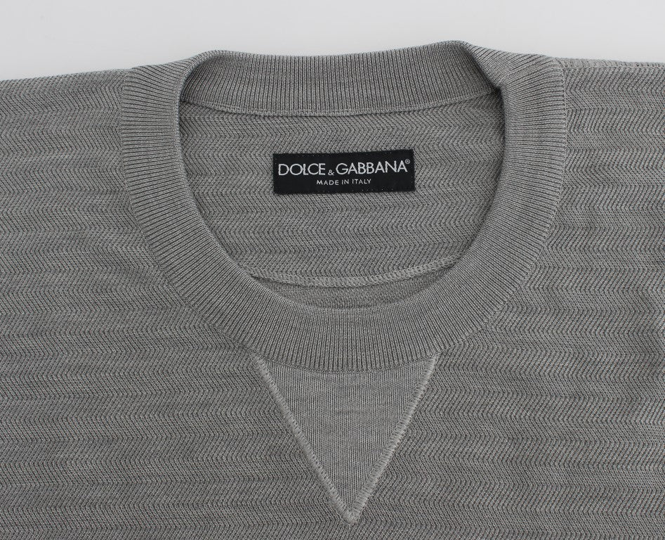 Eleganter grauer Pullover mit Rundhalsausschnitt aus Seide