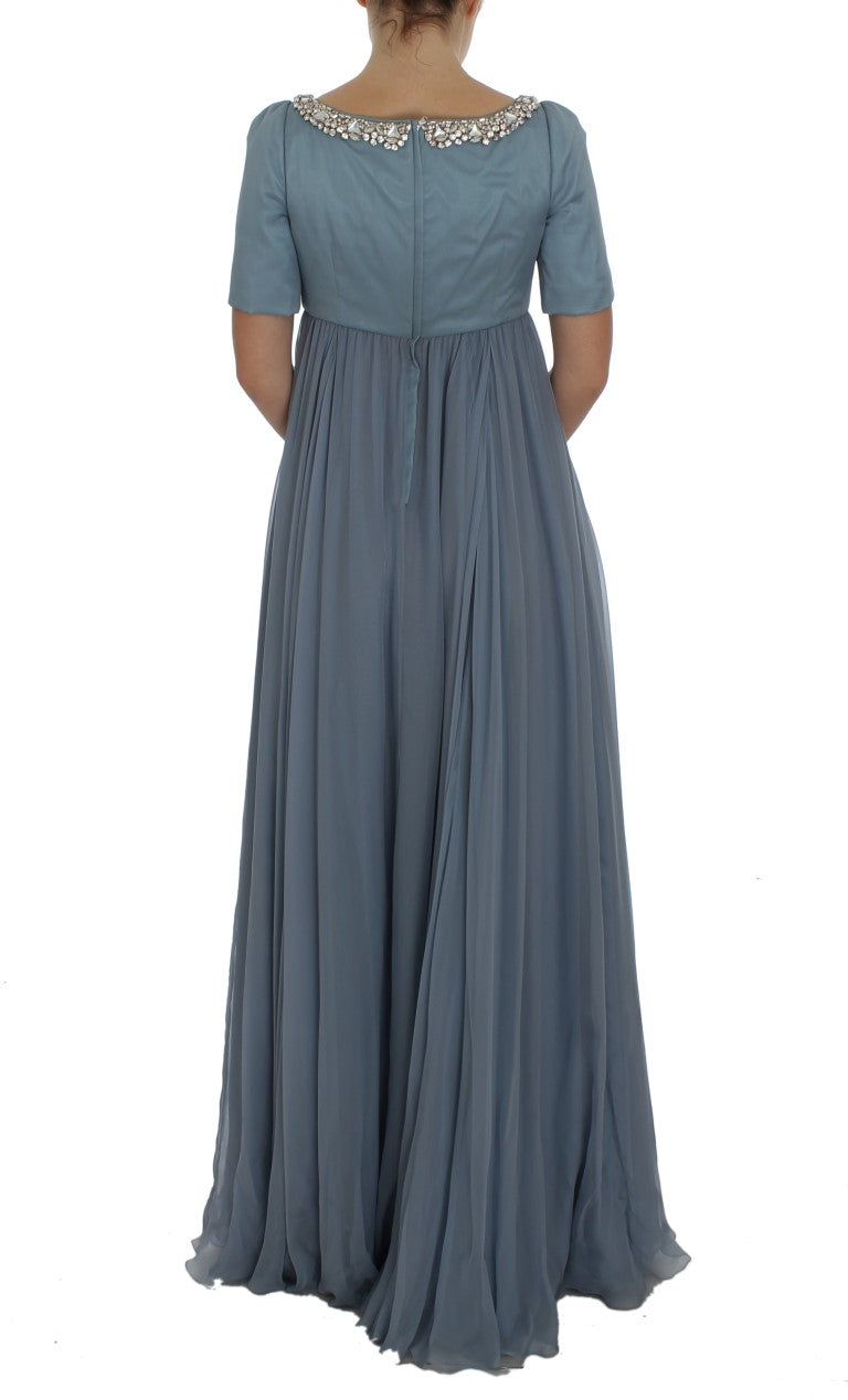 Elegantes, mit Kristallen verziertes Seidenkleid