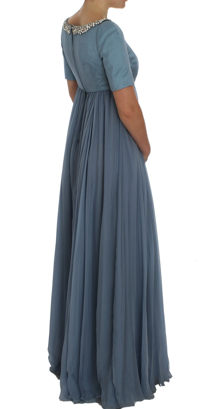 Elegantes, mit Kristallen verziertes Seidenkleid